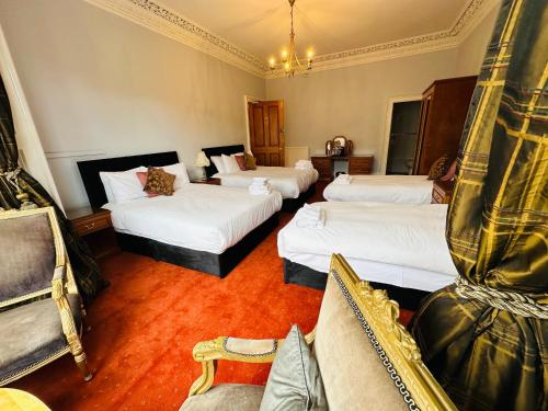 Deluxe Family Suite