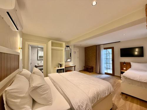 Triple Room - With Balcony