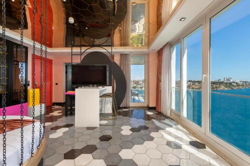 Fantastic Room (Jacuzzi and Sauna)