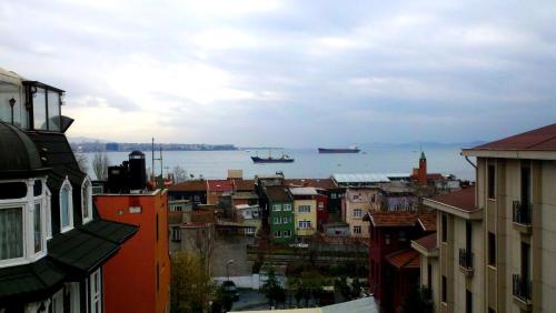 10 Yataklı Karma Yatakhanede 1 Yatak