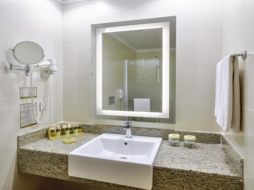 Deluxe Çift Kişilik Oda (2 Yetişkin + 1 Çocuk)