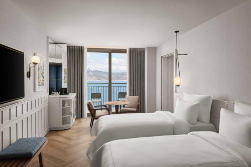 Grand Family Room With Sea View