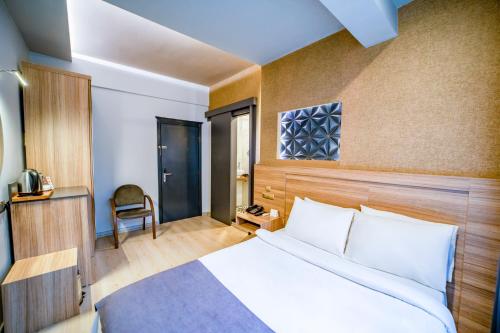 Double Room - Garden View