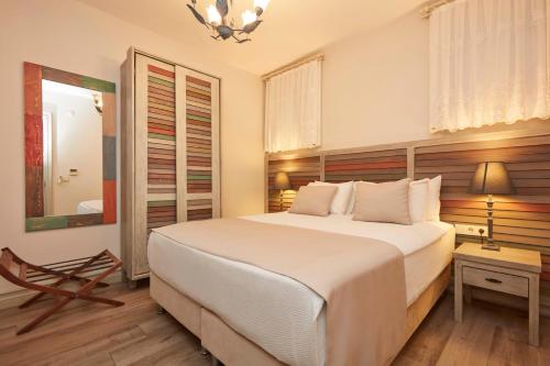 AlaBora Hotel
