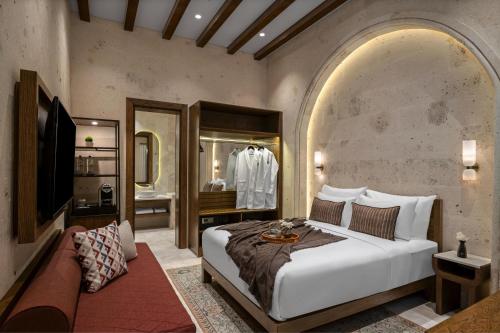 Deluxe Room with Bath