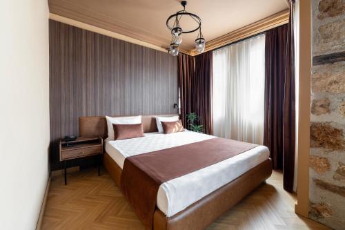 Gazetta Superior Room