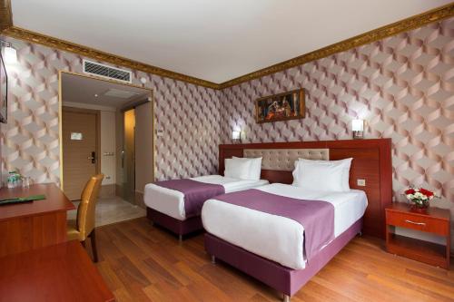 Standard King Room