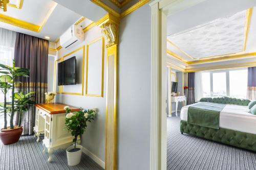 Deluxe Family Suite