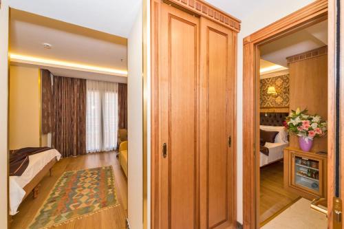 Two Connecting Double Rooms