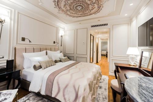 Connecting Family Rooms