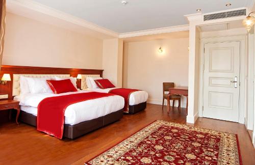 Superior Triple Room