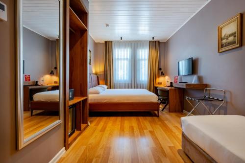 Triple Room