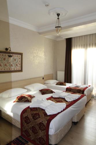 Üç Kişilik Standart Oda - Sokak Manzaralı