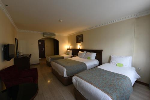 Triple Room
