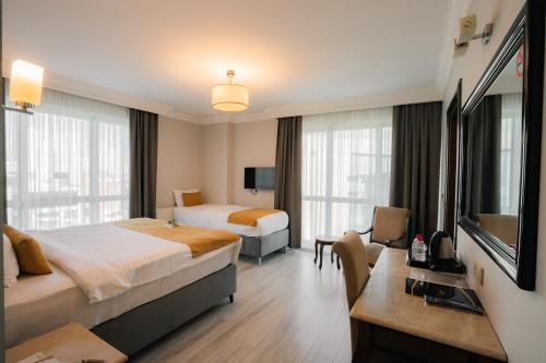 Deluxe Triple Room
