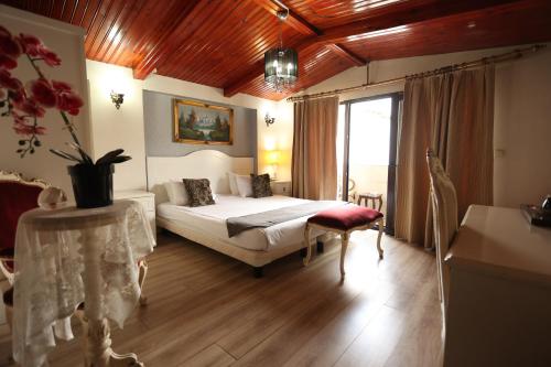 Deluxe Çift Kişilik Oda - Balkonlu