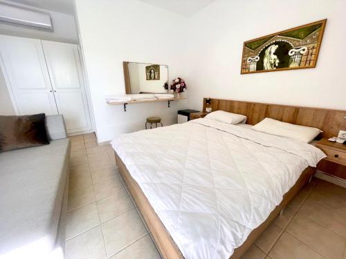 Double Room with Balcony and Sea View