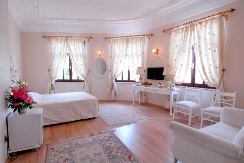 Suite with Balcony