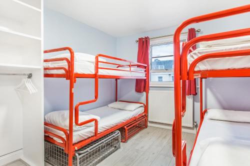 6 Yataklı Karma Temel Ortak Banyo (18–40 yaş)