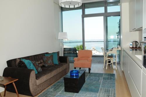 Family Apartment One Bedroom with Sea View