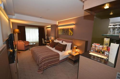 Grand Deluxe Double Room - Free Access to Spa