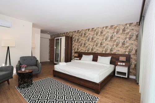 Superior King Room