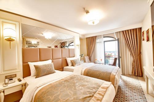 Deluxe Çift Kişilik Oda - Fransız Balkonlu