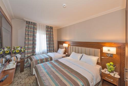Deluxe Family Room