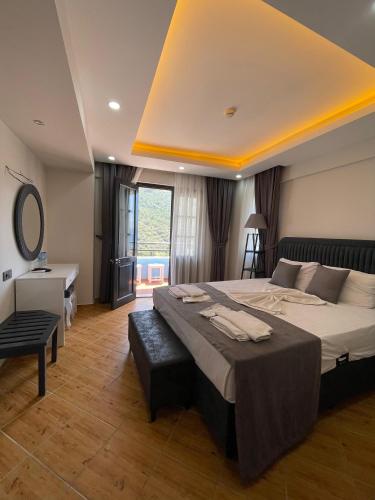Standard Twin Room - Sea View
