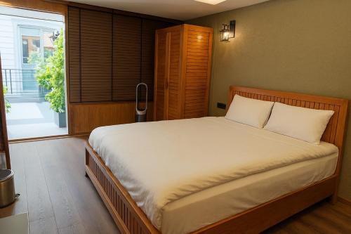 Double Room - Garden View