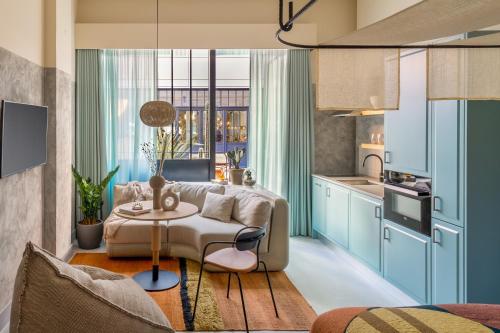 Signature Suite