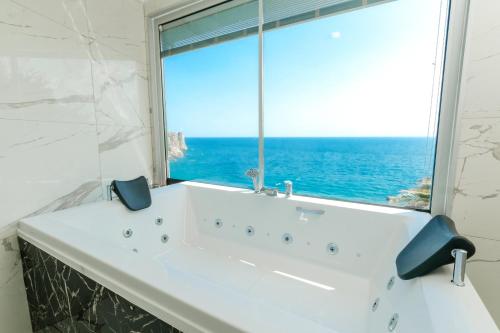 Deluxe Süit - Spa Küvetli
