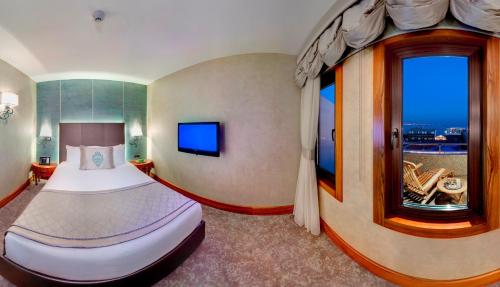 Double room - with balcony and sea view