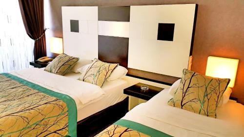 Standard Triple Room - Side Sea View