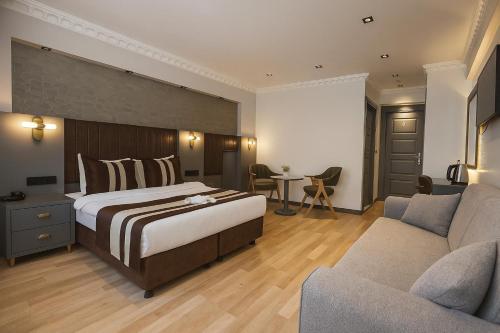 Standard King Room