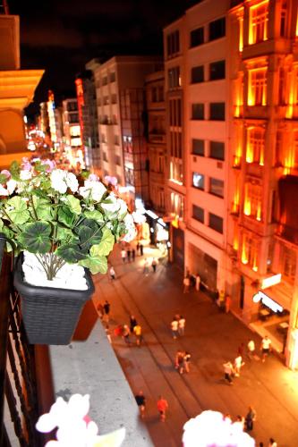 Deluxe Double Room with Istiklal view