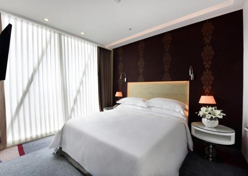 One Bedroom Suite with City View