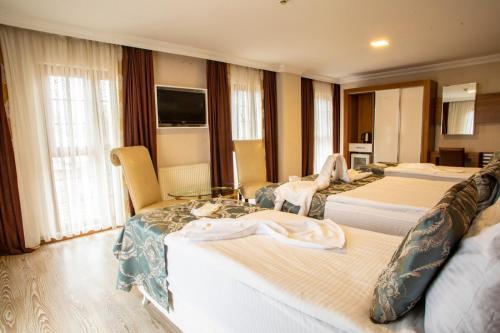 Deluxe Quadruple Room