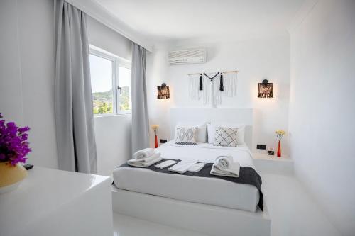 Deluxe Üç Kişilik Oda - Deniz Manzaralı