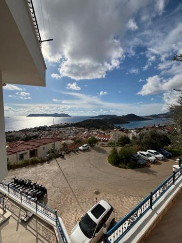 One-Bedroom Apartment with Balcony - Partial Sea View