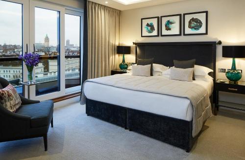 Deluxe Two-Bedroom Apartment