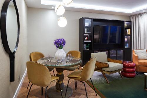 Superior Two-Bedroom Apartment