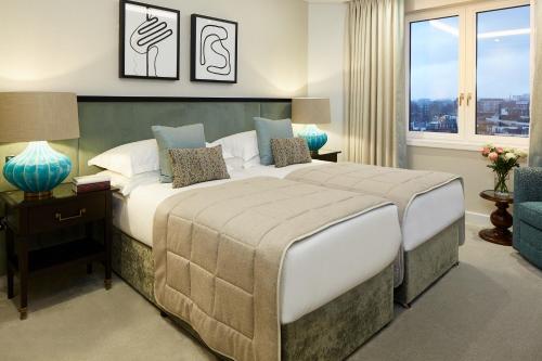 Luxury Two Bedroom Apartment No Cloakroom