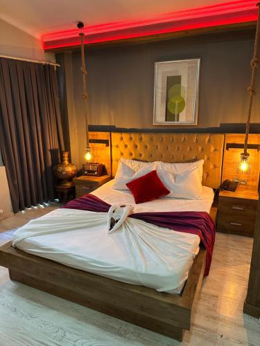 King Room with Spa Bath