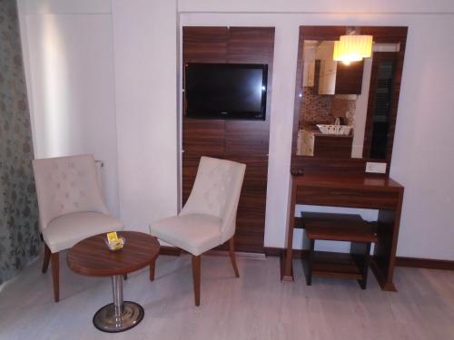Apartment (2 Adults)