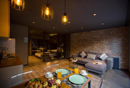 One Bedroom with Garden