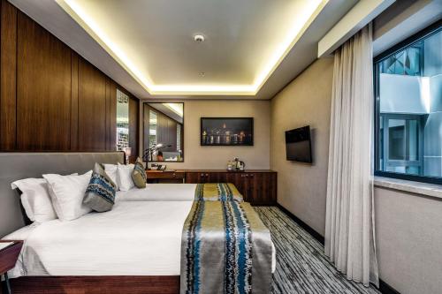 Standard Double or Twin Room - Atrium View