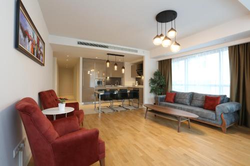 Deluxe Two-Bedroom Apartment