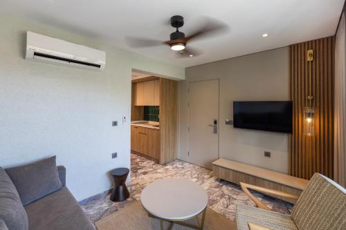 Superior One-Bedroom Apartment