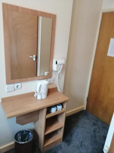Double bed with private toilet and shower.
